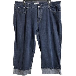 Cute! Levi’s Women’s Plus Size 22 Perfectly Slimming Denim Jean Capri